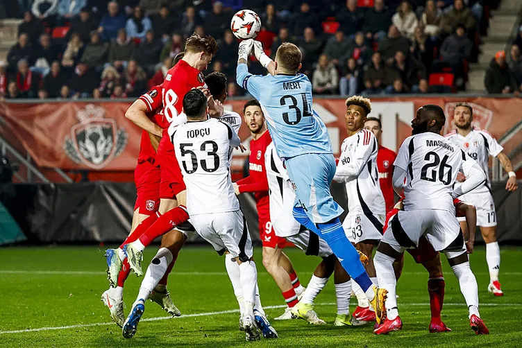 Son dakika haberi: Beşiktaş’ta sol bek harekatı! Solskjaer’den transfer hamlesi geliyor...