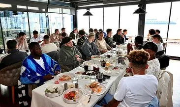 Beşiktaş’ta futbolcular, idari ve teknik kadro, moral yemeğinde bir araya geldi