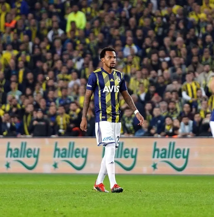 Fenerbahçe’den ayrılıyor mu? Yıldız ismin menajerinden transfer sözleri