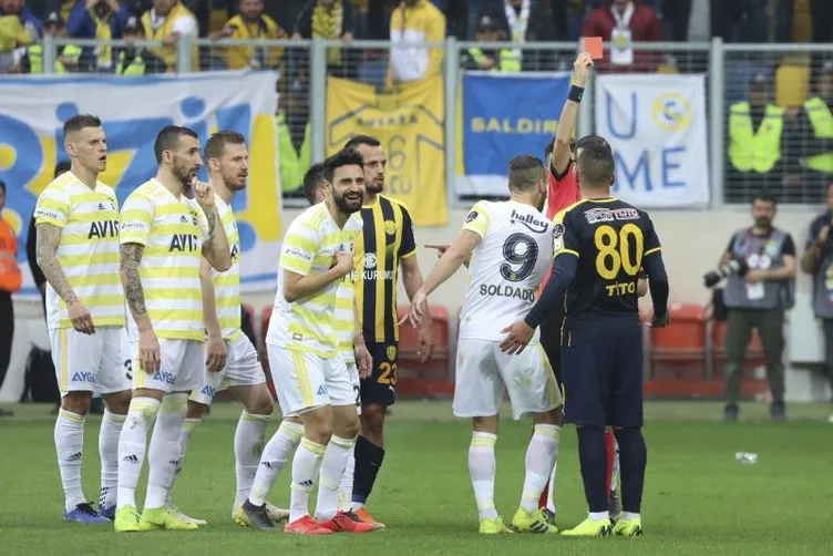Ersun Yanal kararını verdi! İşte Fenerbahçe’nin derbi ilk 11’i