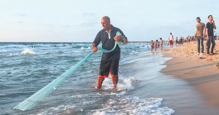 Gazzeli balıkçının yürek yakan sitemi