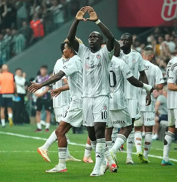 Son dakika haberi: Fenerbahçe ve Beşiktaş’ın muhtemel rakipleri belli oldu! İşte Konferans Ligi’ndeki rakiplerimiz