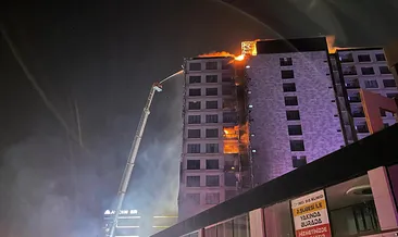 Diyarbakır’da plaza yangını!