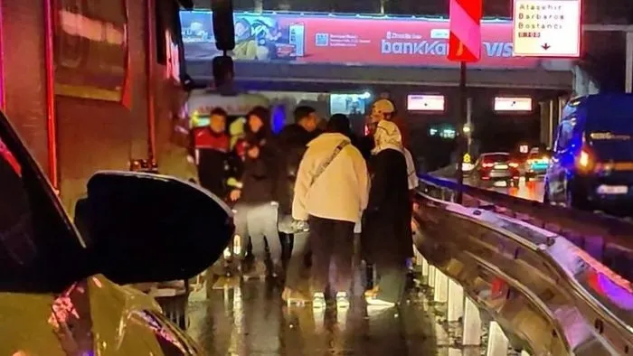 Ataşehir’deki kazada acı detay: Talihsiz kadın yardım etmek isterken canından olmuş!