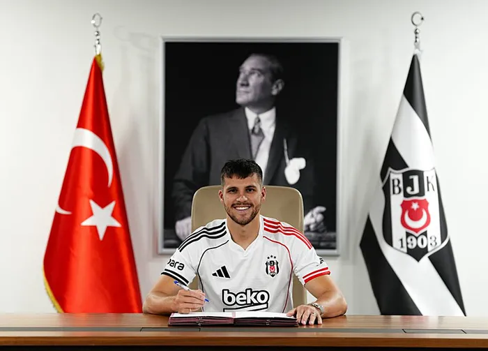 besiktas-david-juraseki-kadrosuna-kattigini-acikladi-1751225748063.jpeg
