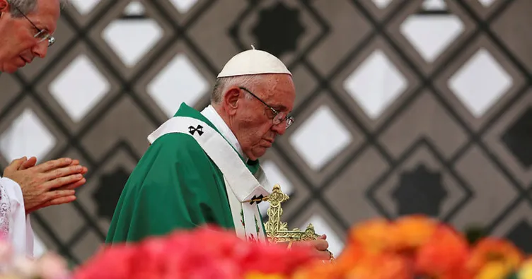 Vatikan’da muhaliflerden Papa’ya suçlama