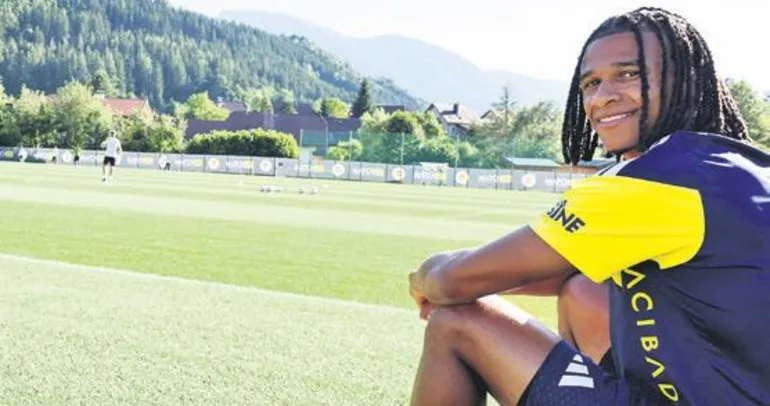 Nathan Ake kampa katıldı!