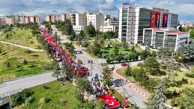 saglik-bilimleri-universitesinde-yer-gok-ay-yildiz-sporfest-2026-coskuyla-basladi-1778927350146.jpeg (1600×900)