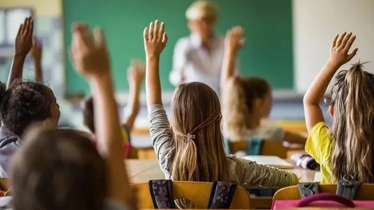 15 tatil uzatıldı iddiası sonrası MEB'den açıklama: 5 Şubat Pazartesi günü bugün okullar açıldı mı?