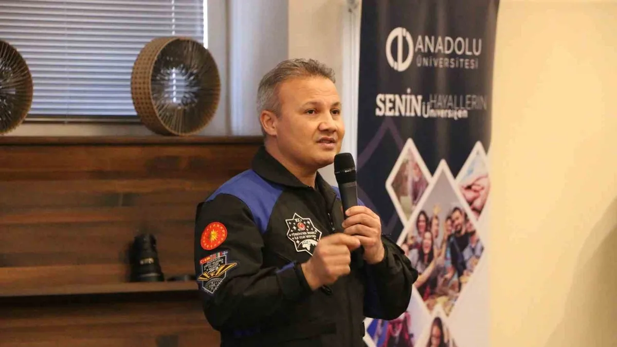 Alper Gezeravcı’dan gençlere tarihi mesaj! Uzay görevimizin merkezinde siz vardınız