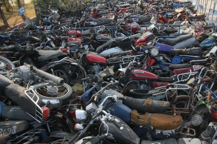 Adana’da 'bombalı motosiklet' alarmı