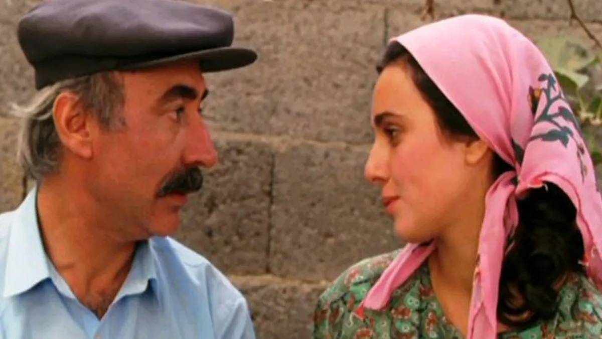 Ağam ben sana vurulmuşem” Züğürt Ağa’nın unutulmaz Kiraz’ı bakın şimdi ne halde! Ağam ben sana vurulmuşem” Züğürt Ağa’nın unutulmaz Kiraz’ı bakın şimdi ne halde!