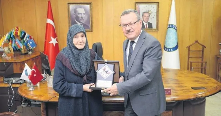 Emine teyzeden duygulandıran bağış