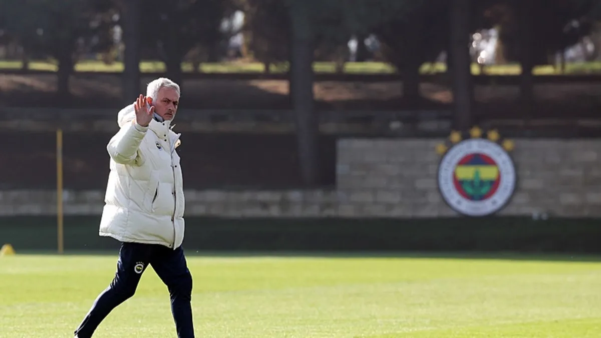 Fenerbahçe'nin, Adana Demirspor kafilesi belli oldu!