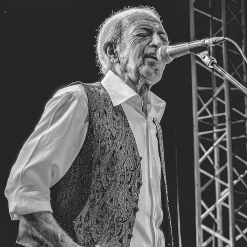 Baba özlemi yürekleri dağladı... Sanatçı Edip Akbayram’ın kızı Türkü yürekleri dağladı: Gülüşünü göremediğim için kahroluyorum