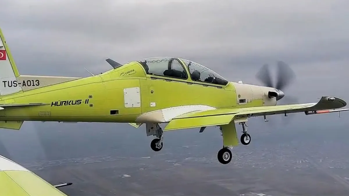 HÜRKUŞ gökyüzüyle buluştu: İlk uçuşunu başarıyla gerçekleştirdi HÜRKUŞ gökyüzüyle buluştu: İlk uçuşunu başarıyla gerçekleştirdi