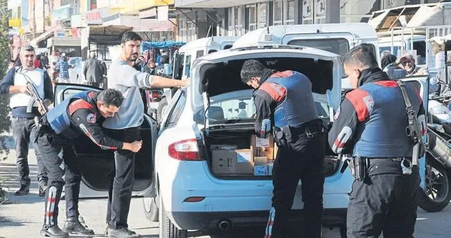 Adana’da 300 polisle mahallelerde uygulama