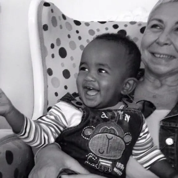 Esra Akkaya�nın evlat edindiği siyahi bebek, şimdi kocaman Esra Akkaya�nın evlat edindiği siyahi bebek, şimdi kocaman