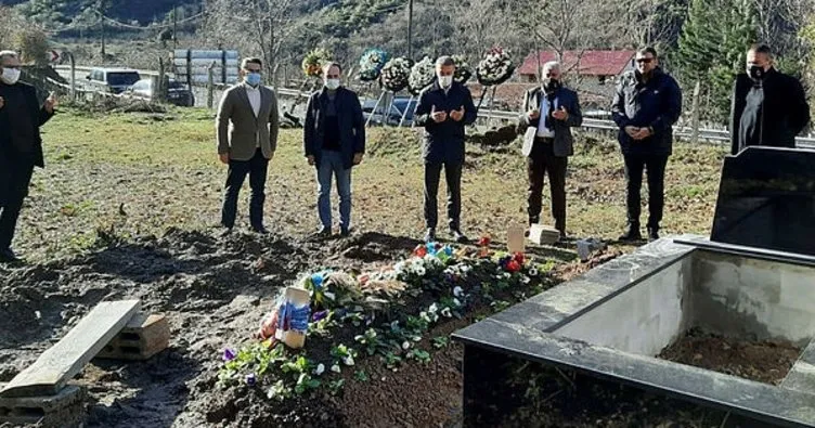 Trabzonspor Başkanı Ahmet Ağaoğlu’ndan Sümer’in mezarına ziyaret
