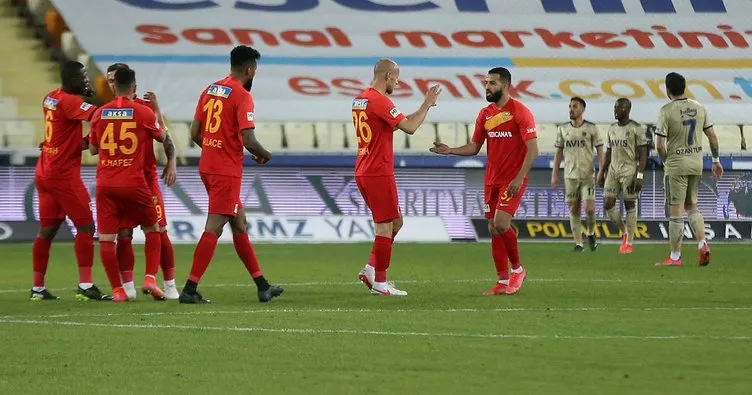 Fenerbahçe Malatya’da direkleri geçemedi! Emre Belözoğlu’nun ilk puan kaybı…