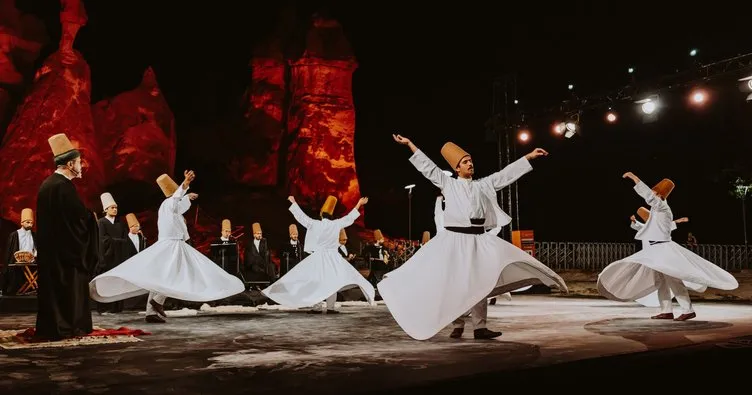 Kapadokya Balon ve Kültür Yolu Festivali’nde Nevşehirliler eğlenceye doyuyor
