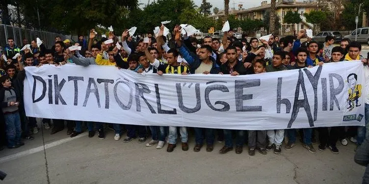 Fenerbahçe’ye Adana’da olaylı karşılama