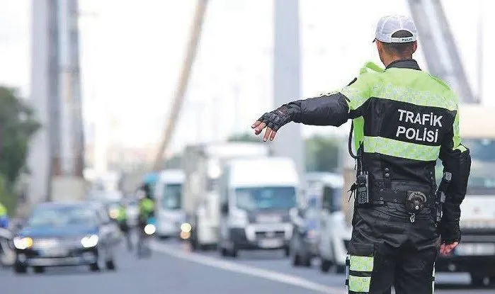 Trafik cezası beni caydırıyor, sizi?