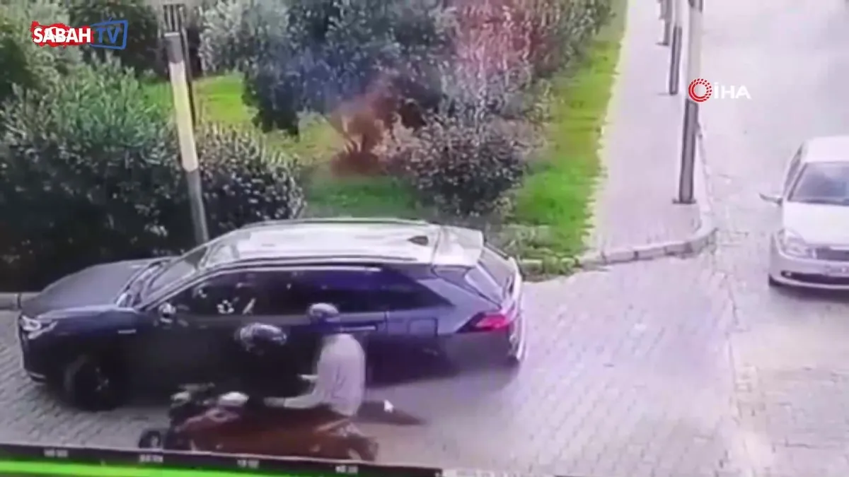 35 bin eurosunu gasp eden iki kişiyi aracıyla ezerek öldüren Ukraynalı turiste 25 yıl hapis | Video videosunu izle 35 bin eurosunu gasp eden iki kişiyi aracıyla ezerek öldüren Ukraynalı turiste 25 yıl hapis | Video videosunu izle