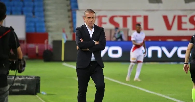 Abdullah Avcı’dan gelecek sezon açıklaması! Trabzonspor’un hedefi zirvede olmaktır