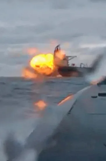 ‘Ukrayna Rusya’ya ait petrol platformuna saldırdı’