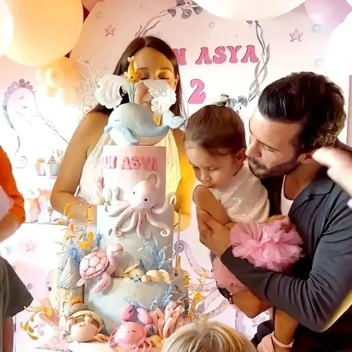 Boşanma iddialarını böyle çürüttü! Barış Arduç’tan eşi Gupse Özay’a romantik doğum günü kutlaması...