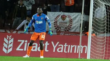 Son dakika haberi: Hatayspor - Eyüpspor maçında futbol tarihine geçen olay! 2 kaleci de kırmızı kart gördü, Mame Diouf...