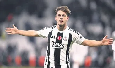 Semih imzayı atıyor