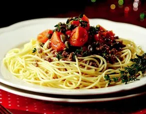 Kıymalı ve Kaparili Spagetti