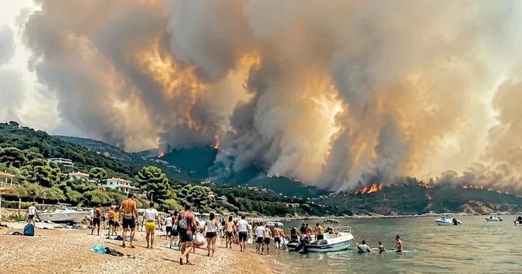 Büyük yangın Yunan sahilini boşalttı