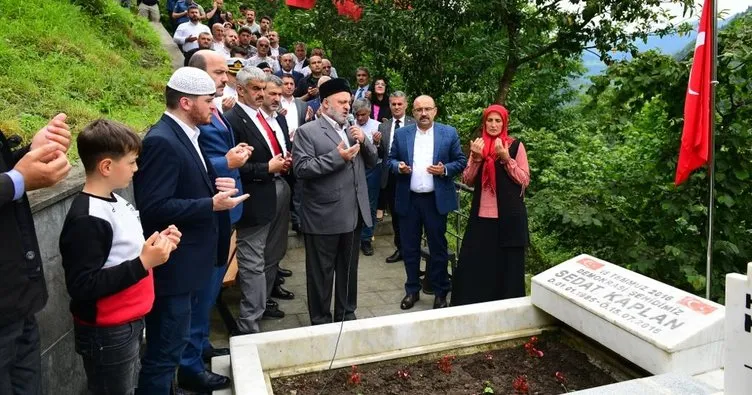 15 Temmuz Şehidi Sedat Kaplan kabri başında anıldı