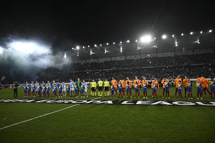 Son dakika haberleri: Levent Tüzemen’den Malmö - Galatasaray maçı sonrası Okan Buruk’a flaş eleştiri: Akıl tutulması olarak...