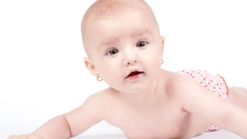 En kötü fikirlerden biri...Bebeğinizin kulağını neden deldirmemelisiniz?