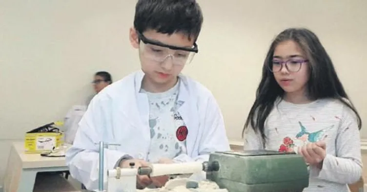 Üstün zekâlılara altın atölyeler