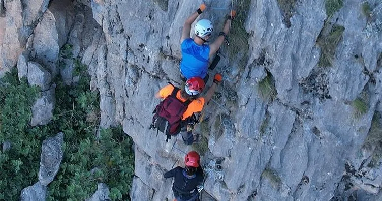 Görme engelli Türk dağcı Viea Ferrata’ya tırmandı