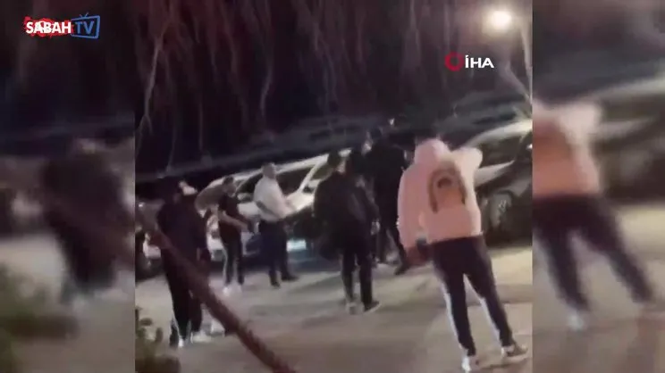 Eğlence mekanı çıkışında ortalığı savaş alanına çevirdiler | Video