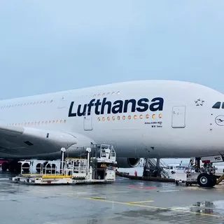 Lufthansa'da grev: 1300 uçuş iptal