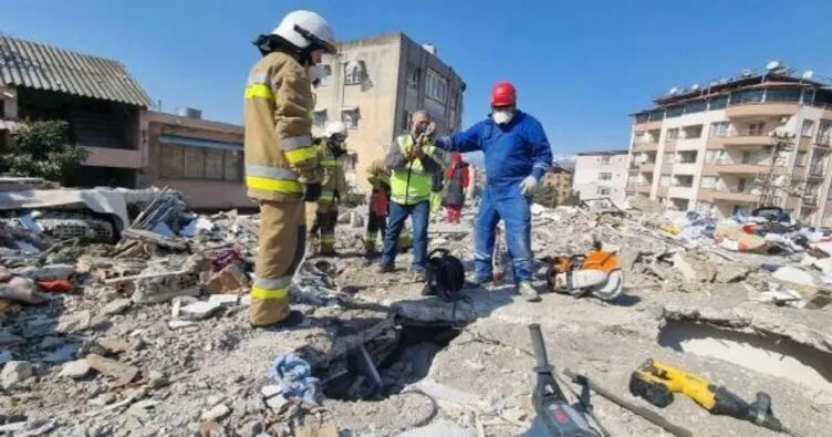 Savaşta Türkiye’ye sığınan Ukraynalılar depremzedelere yardım ediyor