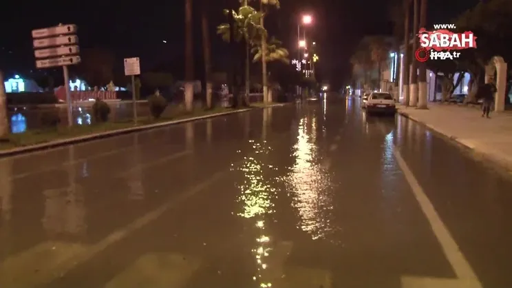 İskenderun’da deniz taştı, caddeler göle döndü | Video