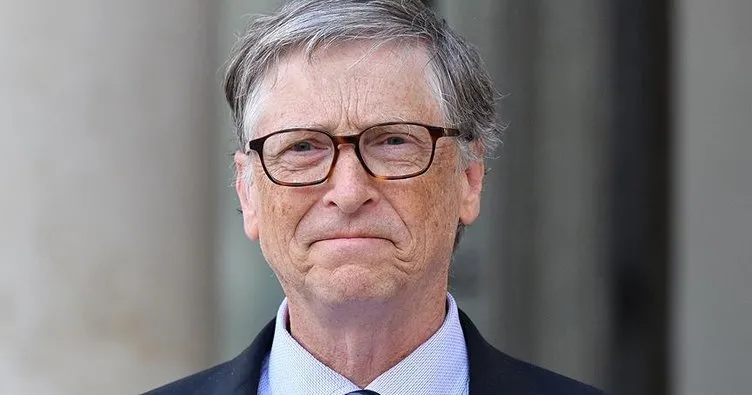 Bill Gates 24 yıllık koltuğundan oldu