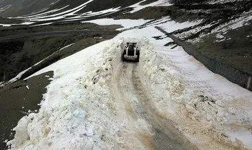 Kardan kapanan Nemrut Krater Gölü'nün yolu bugün açılıyor #bitlis