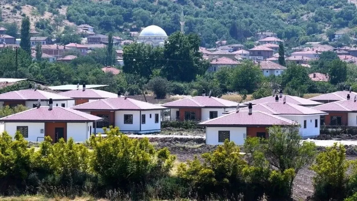 AFAD duyurdu. Balıkesir’de 305 konut hak sahiplerine teslim edilecek AFAD duyurdu. Balıkesir’de 305 konut hak sahiplerine teslim edilecek
