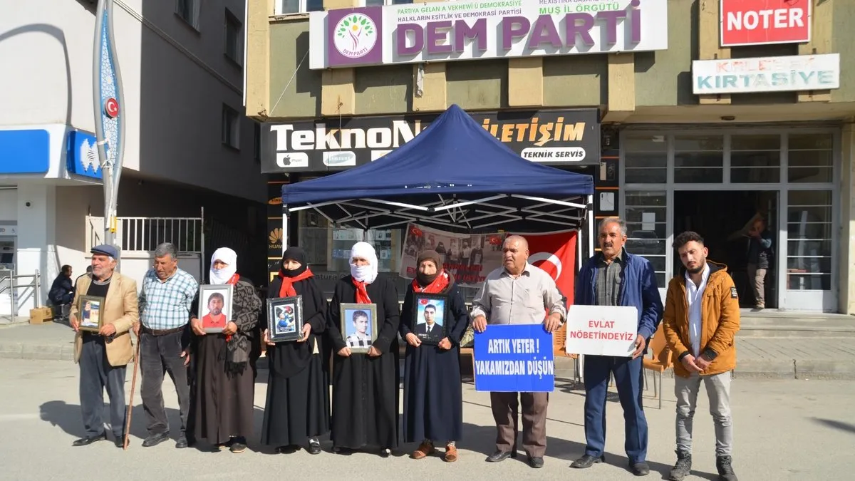 Muşlu aileler eylemlerini sürdürdü – Yaşam Haberleri Muşlu aileler eylemlerini sürdürdü – Yaşam Haberleri