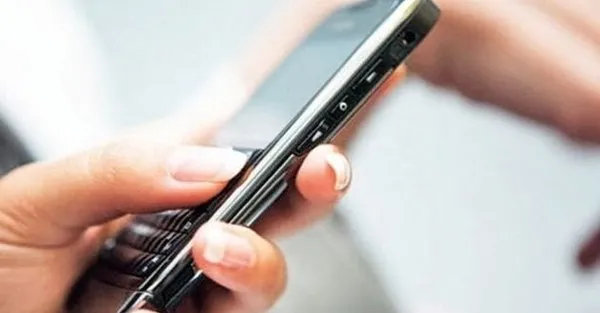Saatlerce telefona bakmaktan dolayı az kalsın ölecekti!
