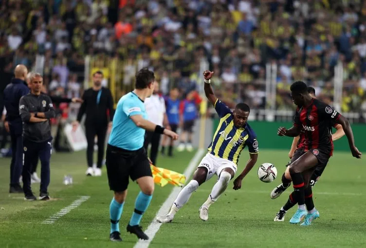 Son dakika Fenerbahçe haberleri: Fenerbahçe maçı sonrası Erman Toroğlu’ndan flaş sözler! Masada ve VAR’da...